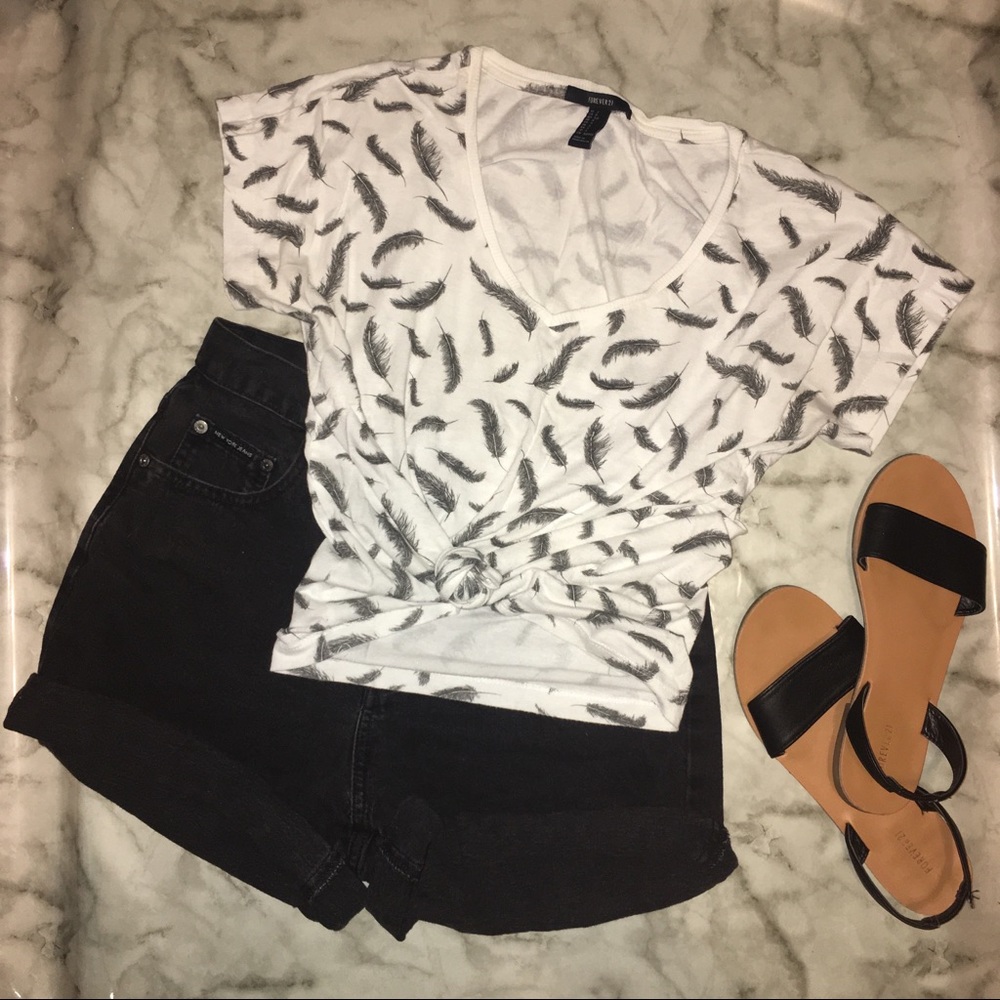 Boxy Feather Tee